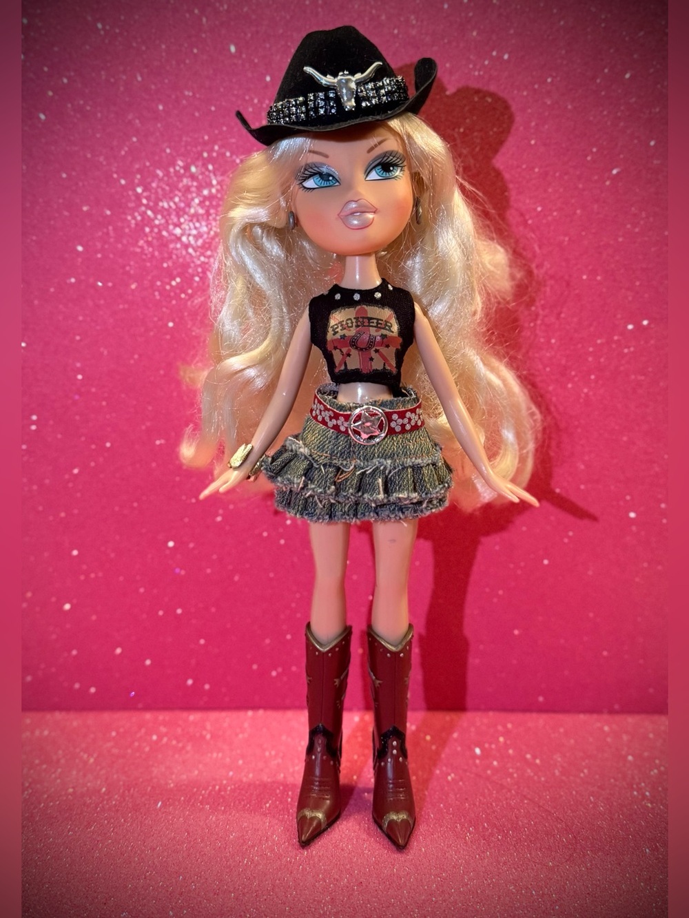2005 Bratz Wild Wild West Cloe Doll Cowgirl Hat Outfit Boots MGA